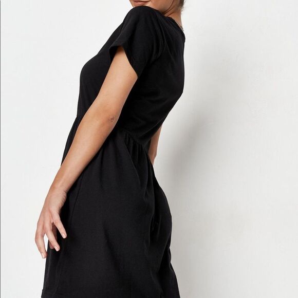 Misguided black short sleeve smock dress Size: XL NWT - Picture 3 of 8